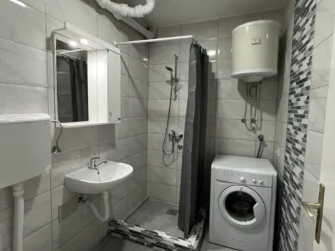 Izdavanje, dvosoban stan, 57m², Jagodina, Srbija - image 9