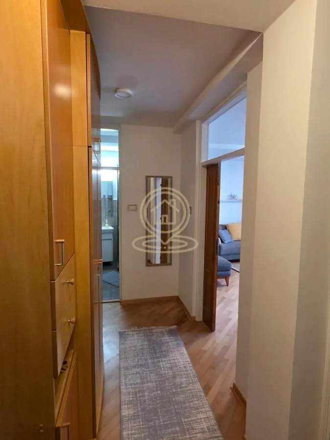 Izdavanje, dvosoban stan, 55m², Đeram Pijaca, Beograd