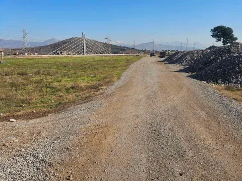 Prodaja, plac, 1090m², Donja Gorica, Podgorica - image 1