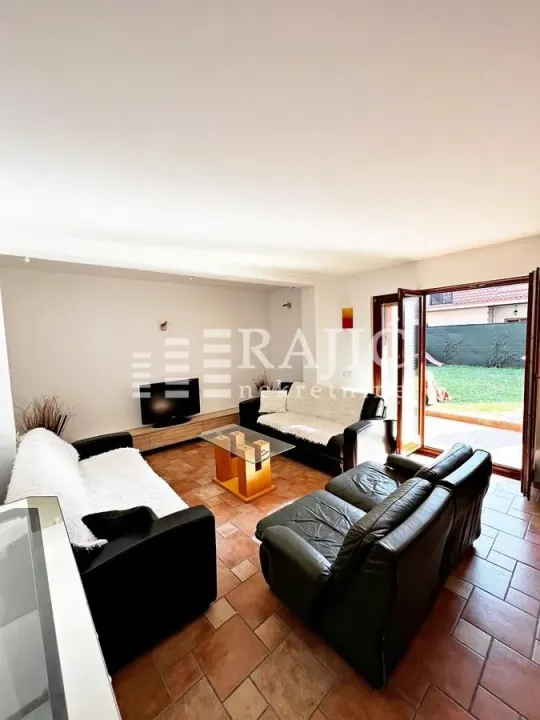 Rent, three bedroom apartment, 85m², Bulbulder, Zvezdara Sve Podlokacije