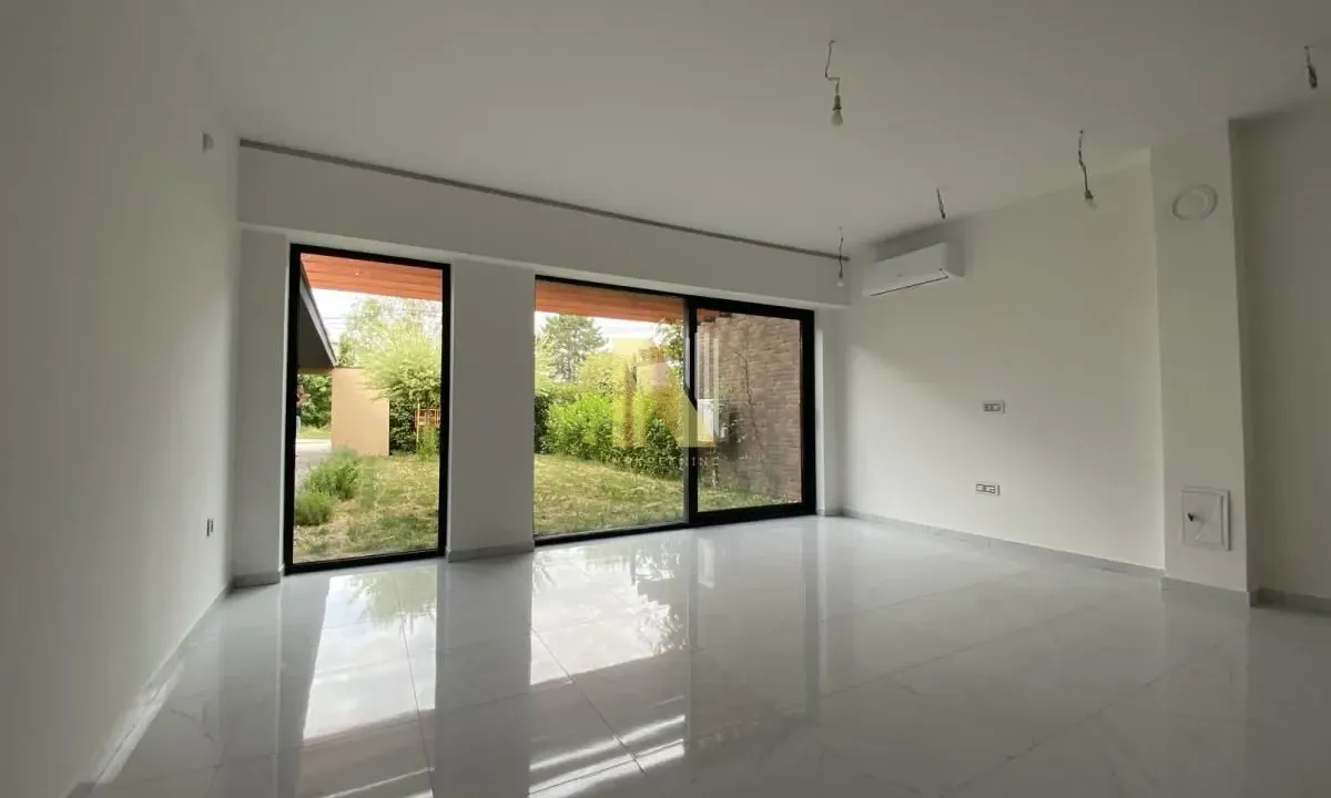 Prodaja, kuća, 181m², Sremska Kamenica, Petrovaradin