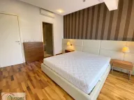 Izdavanje, trosoban stan, 122m², Stari Grad, Beograd - image 12