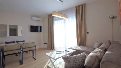 Rent, two bedroom apartment, 55m², Bečići, Budva - image 5