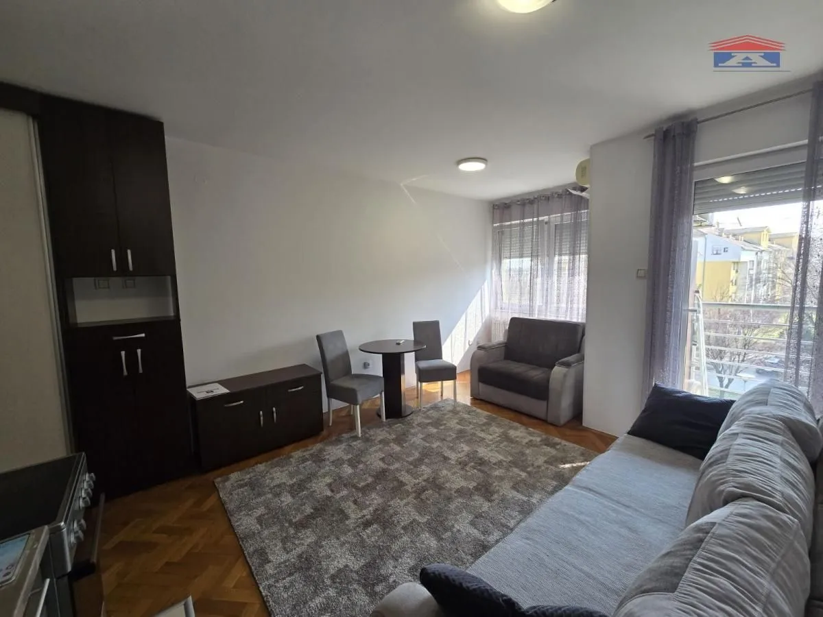 Rent, studio apartment, 26m², Novo naselje, Novi Sad