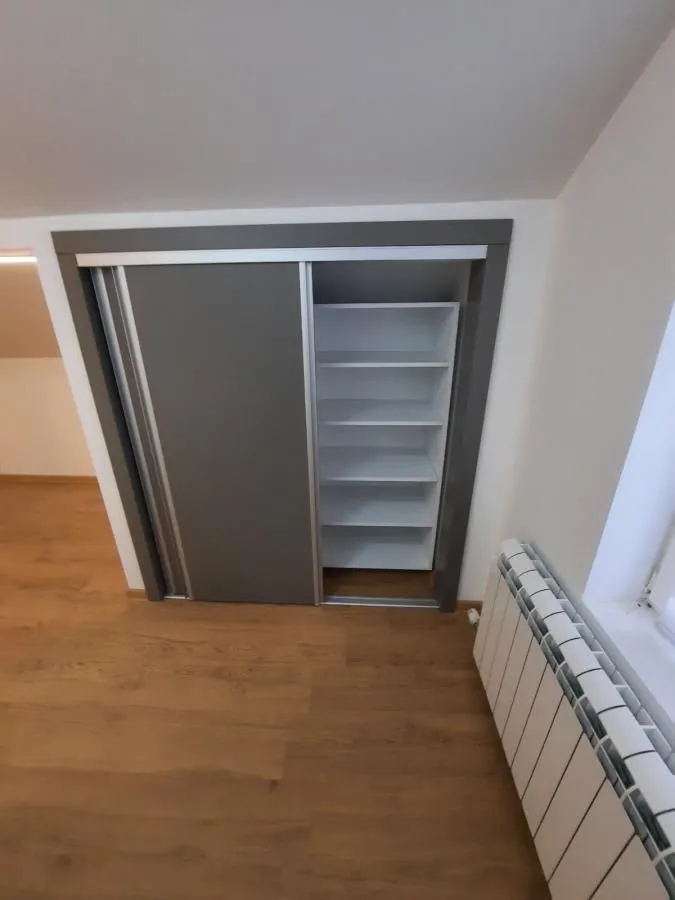 Izdavanje, trosoban stan, 69m², Rupčine, Beograd