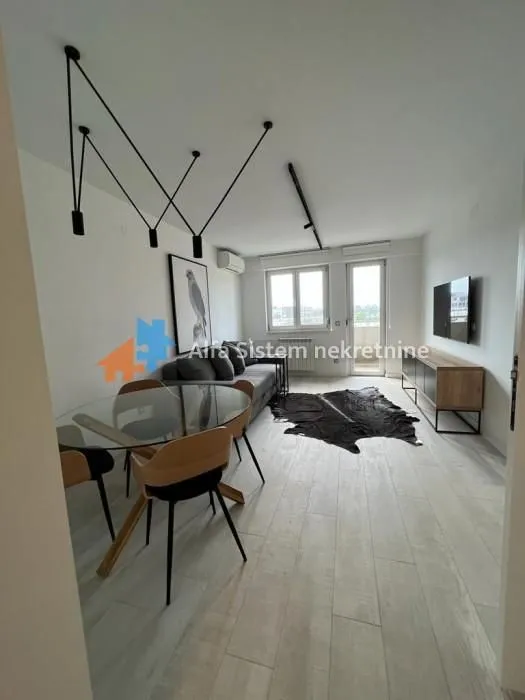 Izdavanje, trosoban stan, 69m², Sarajevska, Beograd