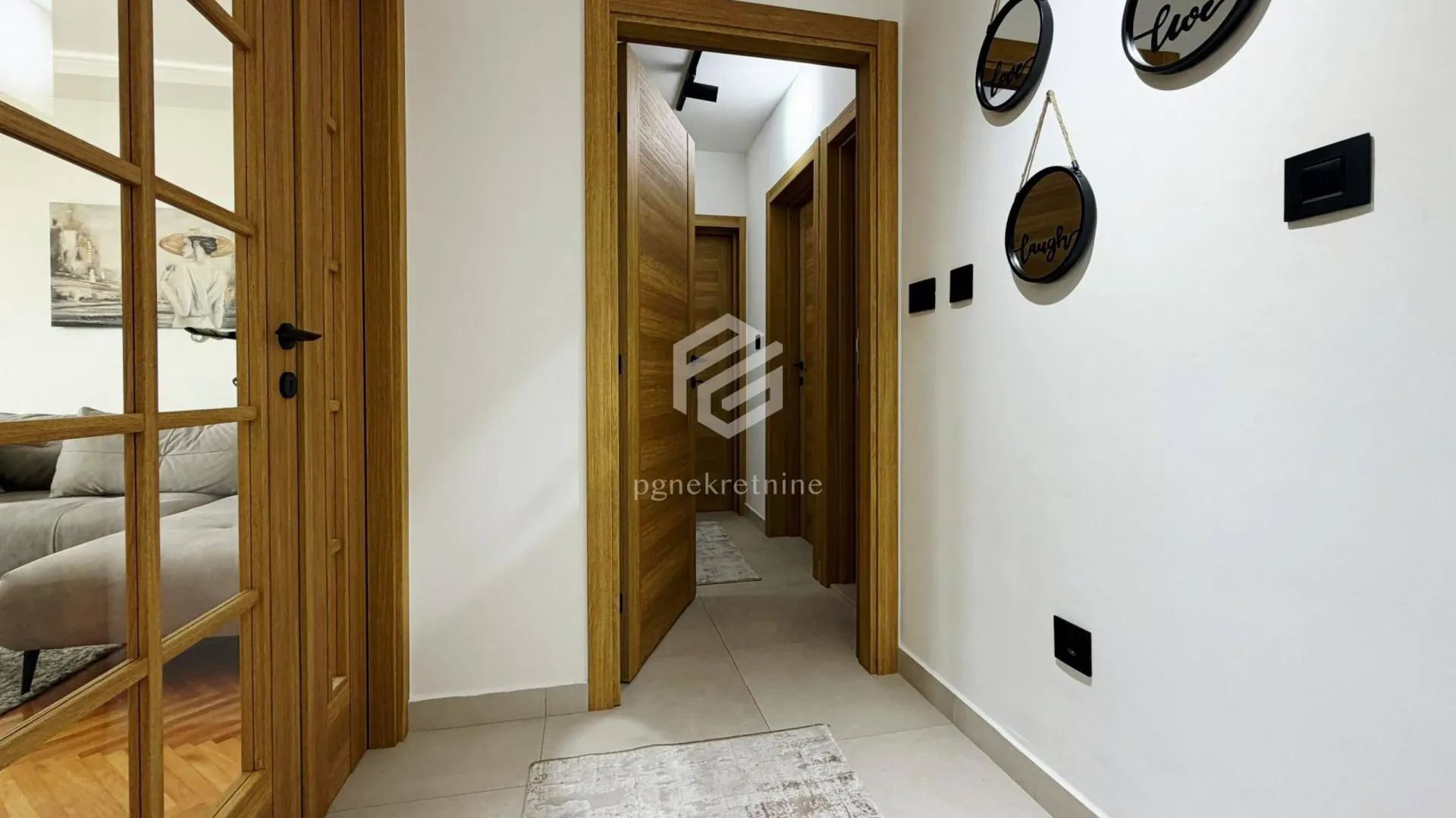 Rent, two bedroom apartment, 65m², Autobuska stanica, Podgorica