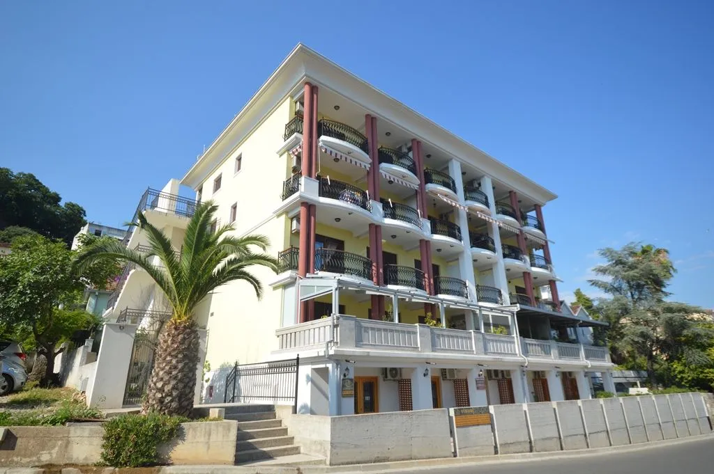 Prodaja, dvosoban stan, 138m², Savina, Herceg Novi