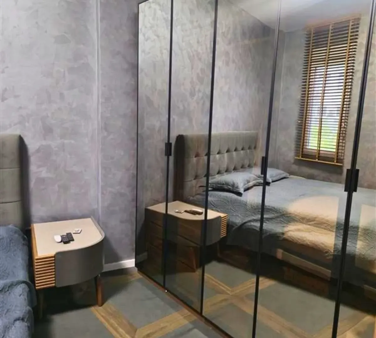 Rent, four bedroom apartment, 98m², Vračar Sve Podlokacije, Beograd