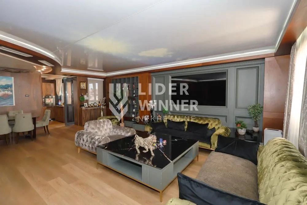 Sale, four bedroom apartment, 160m², Vračar Centar, Vračar Sve Podlokacije