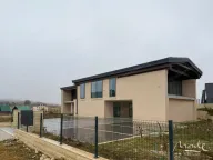 Prodaja, kuća, 1283m², Motički gaj, Žabljak - image 1
