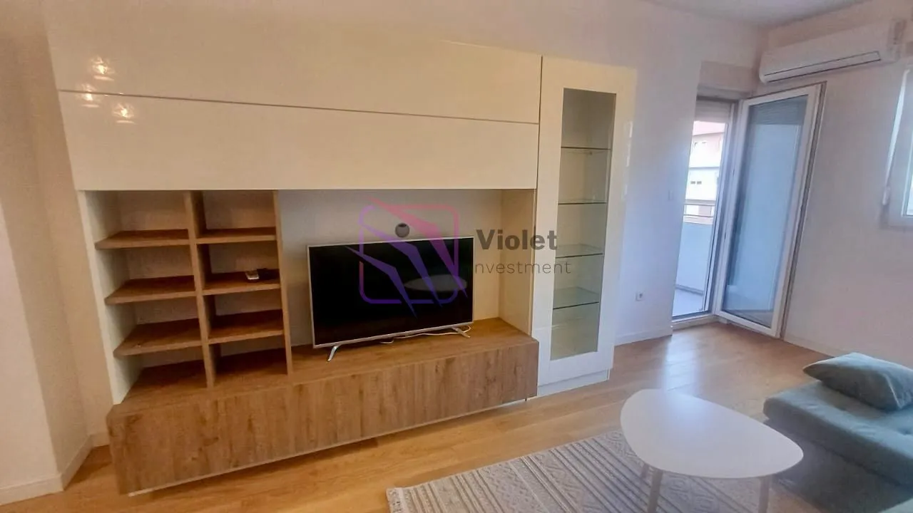 Rent, one bedroom apartment, 49m², Central Point, Podgorica
