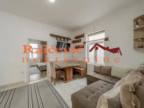 Izdavanje, dvosoban stan, 51m², Stari Grad, Beograd - image 2