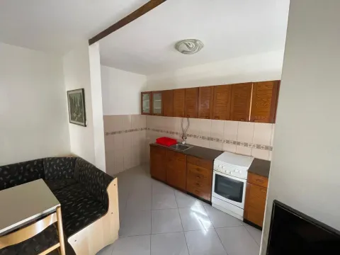 Izdavanje, kuća, 100m², Murtovina, Podgorica - image 2