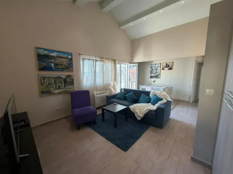 Rent, one bedroom apartment, 60m², Kalimanj, Tivat - image 3