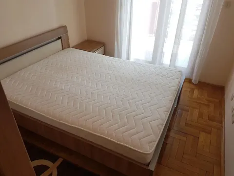 Izdavanje, dvosoban stan, 81m², Centar, Podgorica - image 5