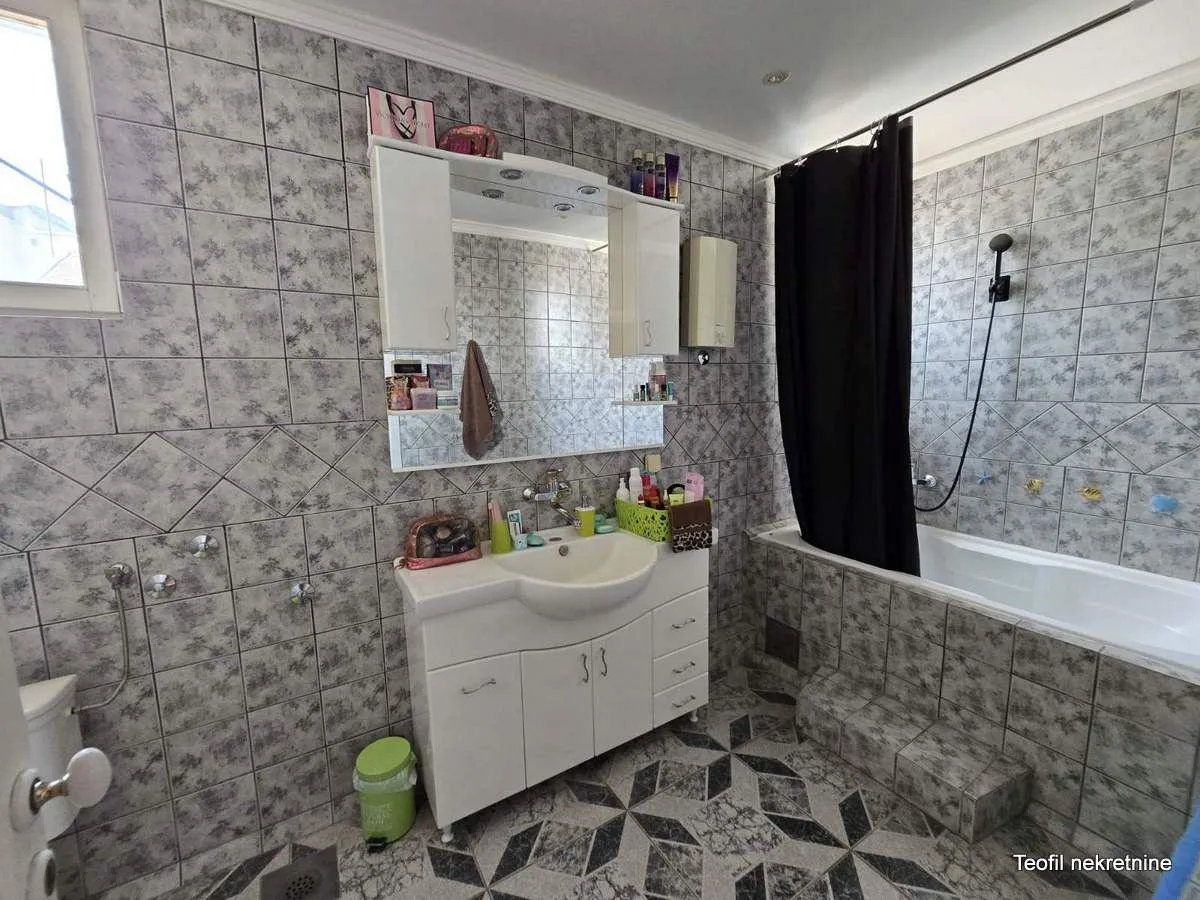 Sale, apartment, 245m², Banovo Brdo, Beograd