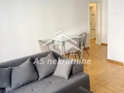 Rent, three bedroom apartment, 69m², Palilula Sve Podlokacije, Beograd - image 7