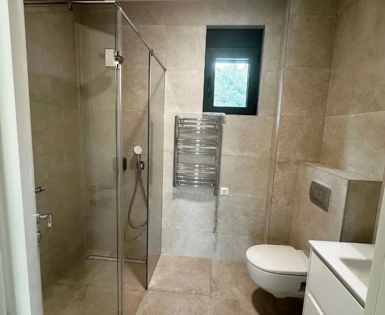 Sale, two bedroom apartment, 72m², Dobrota, Kotor