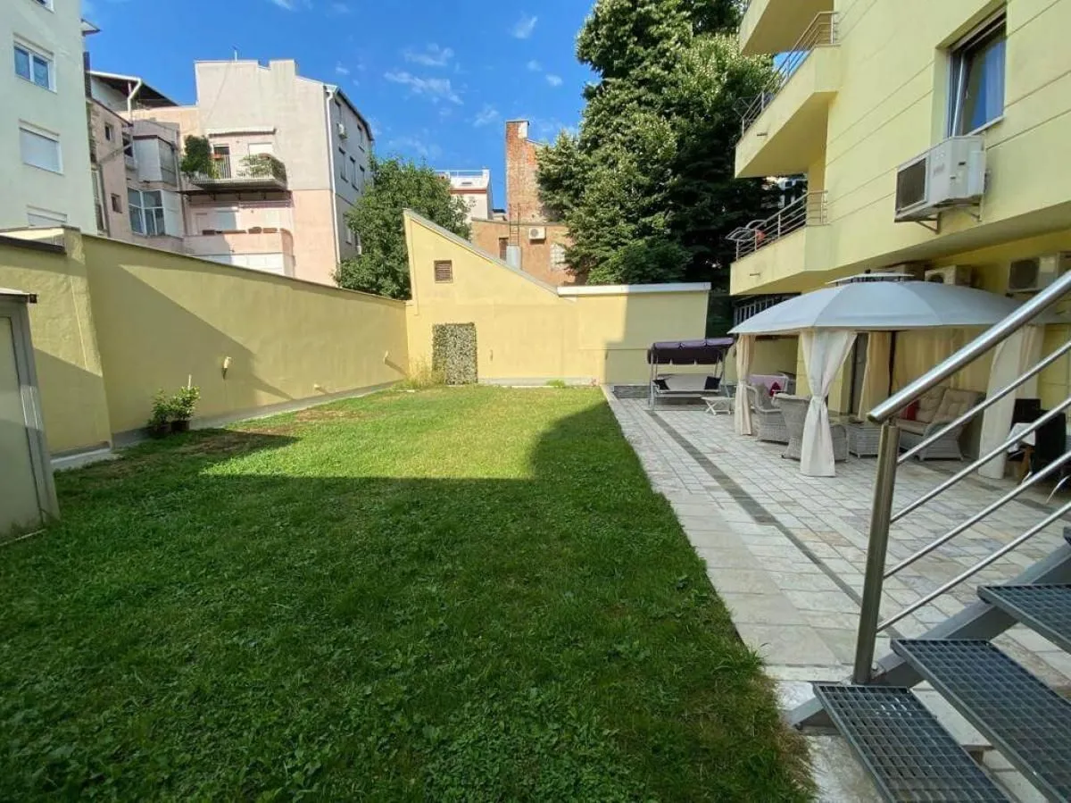 Rent, apartment, 130m², Vračar Hram, Vračar Sve Podlokacije