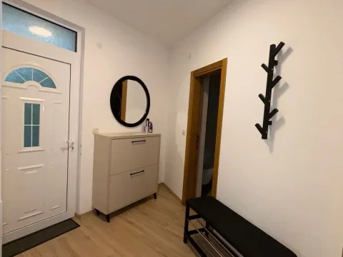 Izdavanje, jednosoban stan, 50m², Donja Lastva, Tivat - image 5