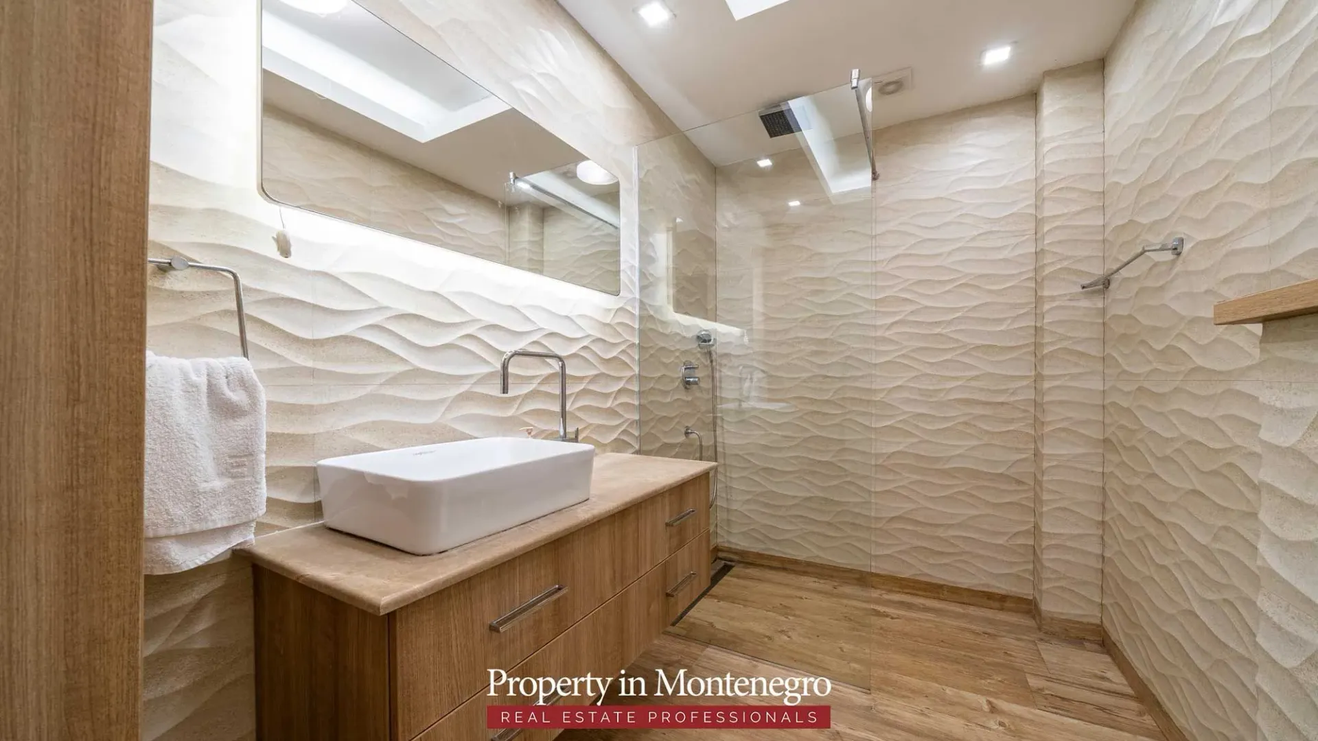 Sale, house, 266m², Kotor, Crna Gora