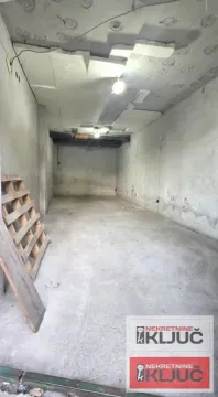 Rent, office space, 30m², Bulevar Evrope, Novi Sad Sve Podlokacije - image 2