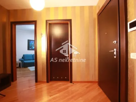 Izdavanje, četvorosoban stan, 197m², Vukov Spomenik, Zvezdara Sve Podlokacije - image 13