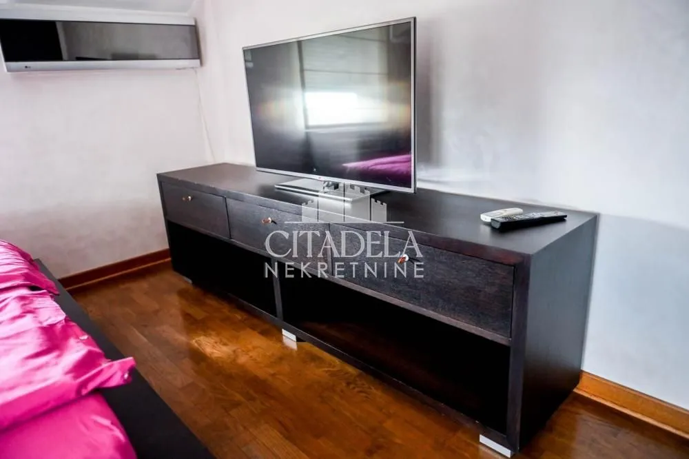 Sale, four bedroom apartment, 100m², Žarkovo, Beograd