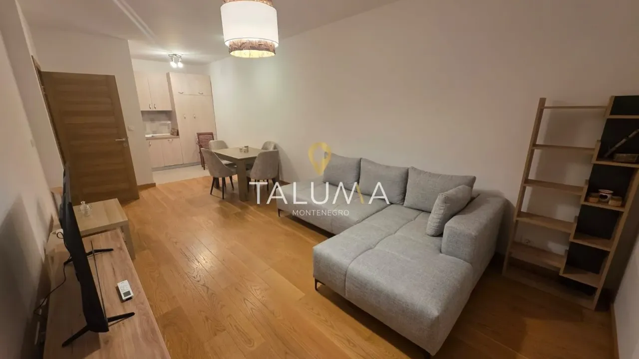 Izdavanje, jednosoban stan, 48m², City Kvart, Podgorica