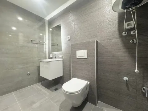 Prodaja, jednosoban stan, 46m², Stari Aerodrom, Podgorica - image 9