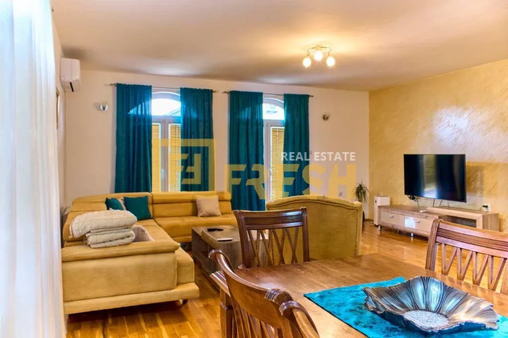 Izdavanje, kuća, 160m², Tološi, Podgorica