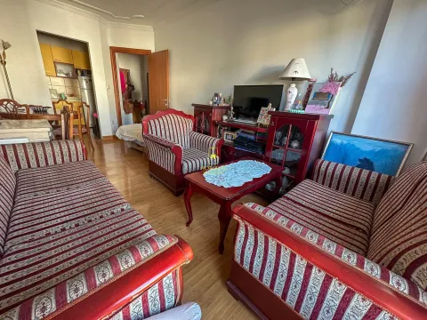 Prodaja, jednosoban stan, 44m², Vezirov Most, Podgorica - image 1