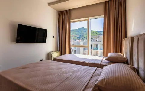 Sale, two bedroom apartment, 85m², Tre Canne, Budva - image 5