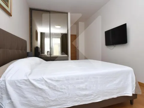 Rent, two bedroom apartment, 75m², Kruševac, Podgorica - image 7