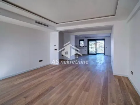 Prodaja, četvorosoban stan, 197m², Južni Bulevar, Vračar Sve Podlokacije - image 3