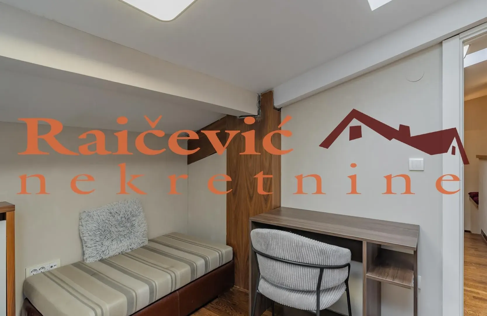 Rent, three bedroom apartment, 120m², Kalenić Pijaca, Vračar Sve Podlokacije