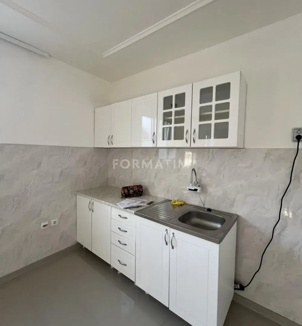 Rent, four bedroom apartment, 100m², Krnjaca, Palilula Sve Podlokacije