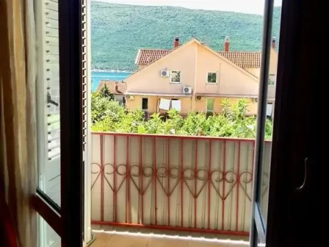 Prodaja, jednosoban stan, 35m², Kumbor, Herceg Novi - image 1