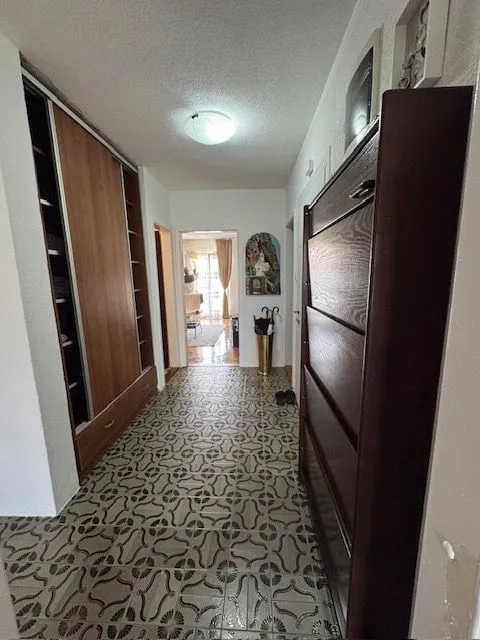 Izdavanje, dvosoban stan, 75m², Gornja Gorica, Podgorica