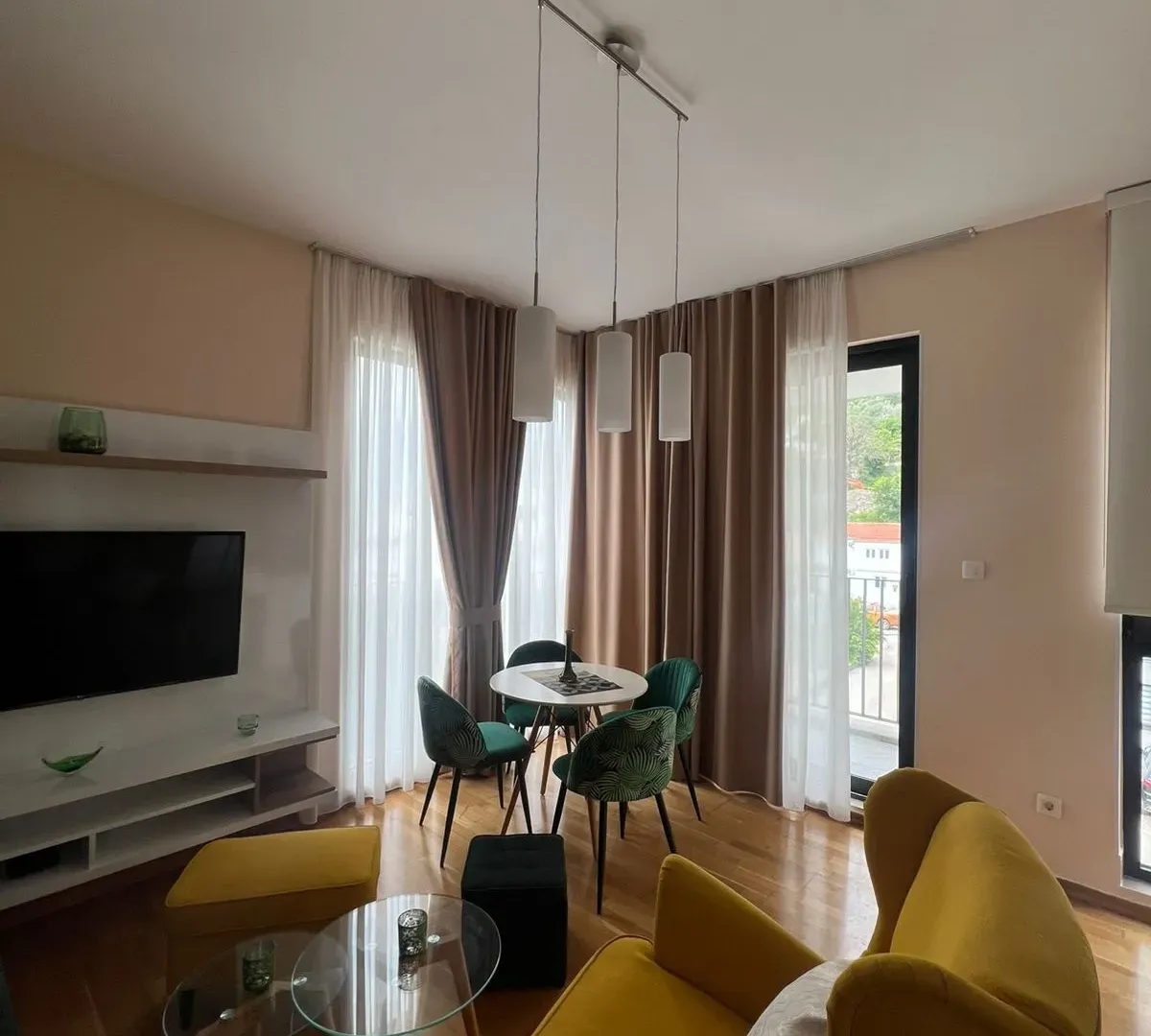 Prodaja, dvosoban stan, 66m², Tivat, Crna Gora