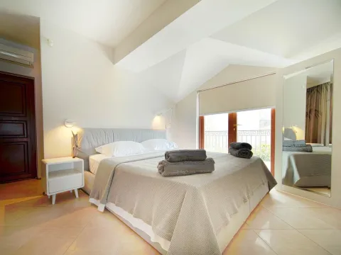 Prodaja, kuća, 238m², Krašići, Tivat - image 13