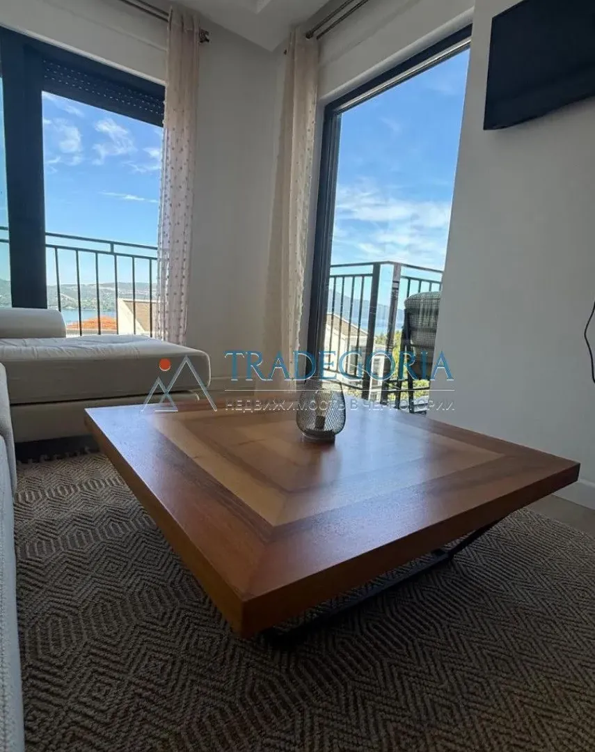 Prodaja, dvosoban stan, 70m², Tivat, Crna Gora