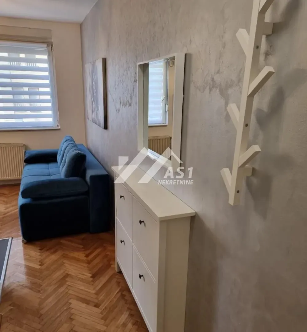 Izdavanje, jednosoban stan, 31m², Grbavica, Novi Sad Sve Podlokacije