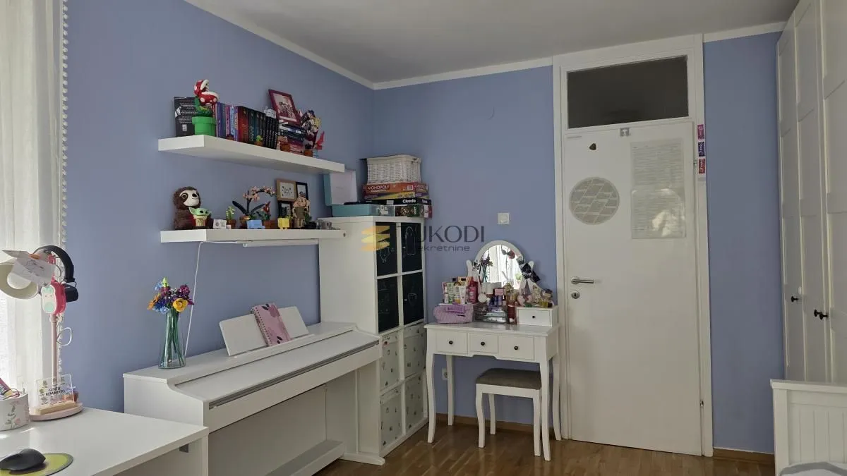 Prodaja, četvorosoban stan, 96m², Novo naselje, Novi Sad