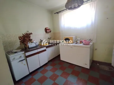 Prodaja, kuća, 101m², Perlez, Zrenjanin - image 8