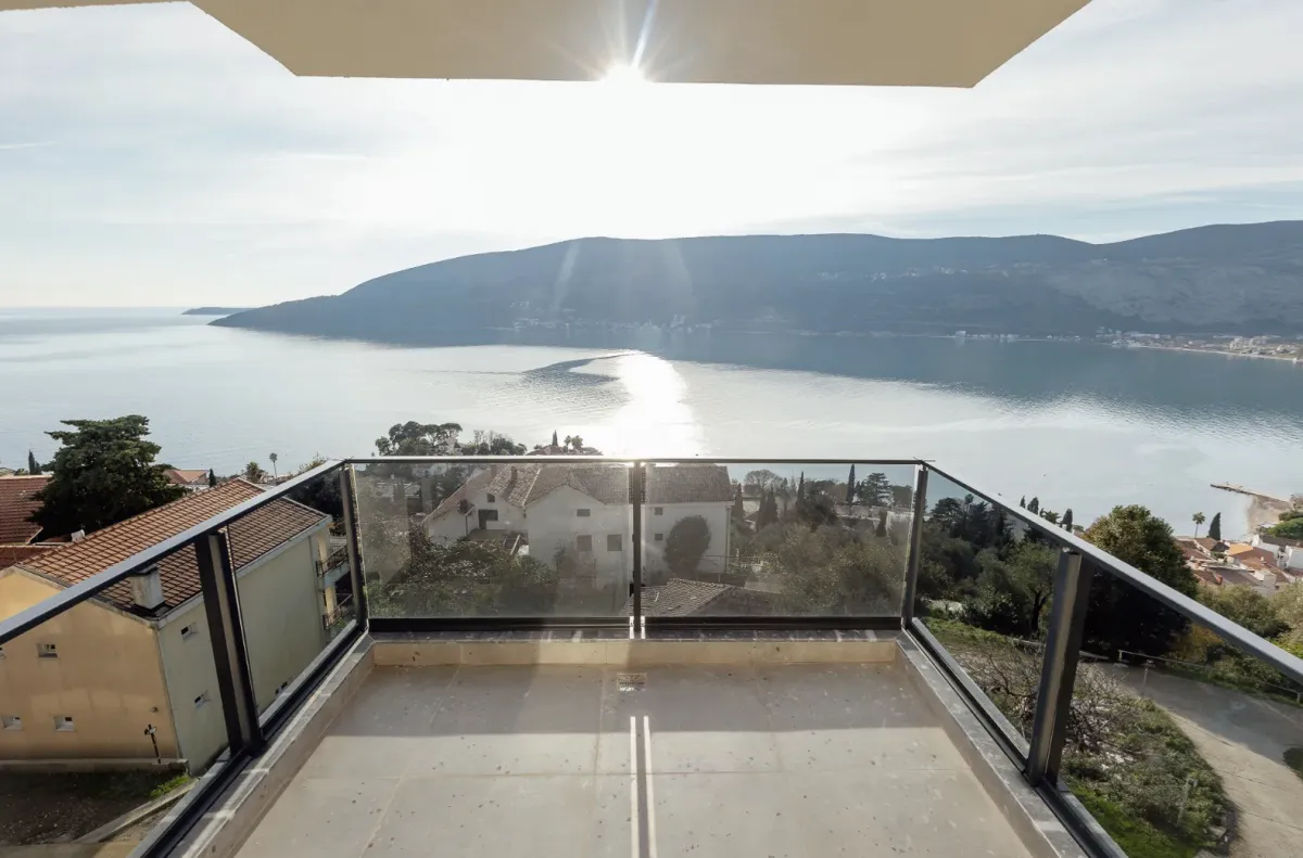 Prodaja, trosoban stan, 120m², Topla, Herceg Novi