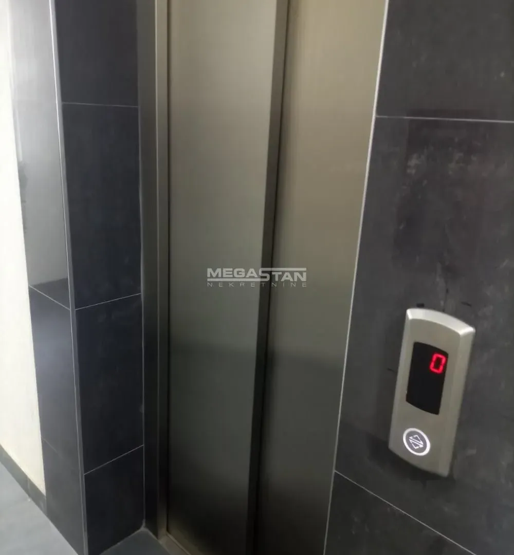 Izdavanje, dvosoban stan, 43m², Mali Mokri Lug, Zvezdara Sve Podlokacije