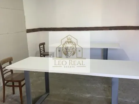 Rent, house, 330m², Dobanovci, Surčin - image 13