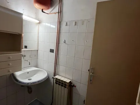 Rent, two bedroom apartment, 70m², Centar, Podgorica - image 12
